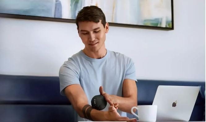 Hyperice Vibrating Massage Ball - Image 8